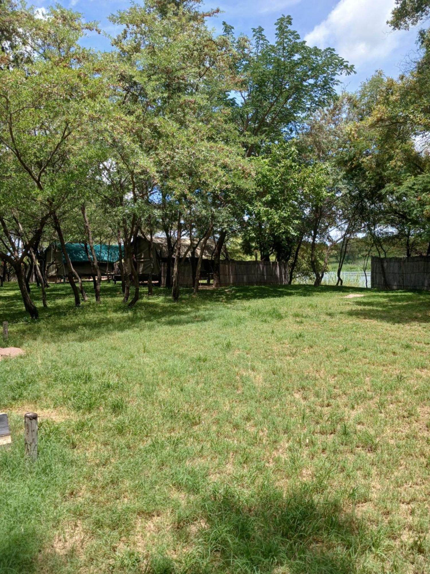 רונדו Camp Hogo Kavango מראה חיצוני תמונה